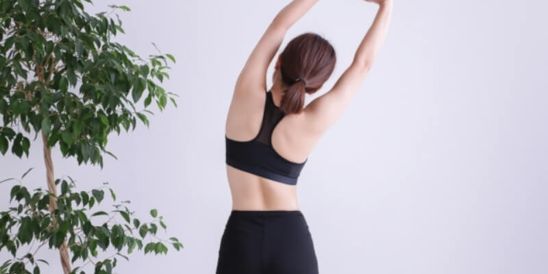 背中痩せを成功させる ストレッチとヨガで美背中に変身 習い事の検索予約サイト Eparkスクール