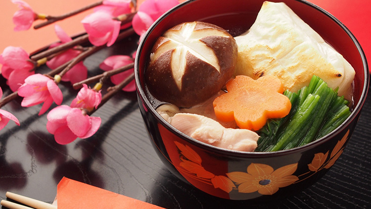 お雑煮は野菜たっぷりでお腹を満たす
