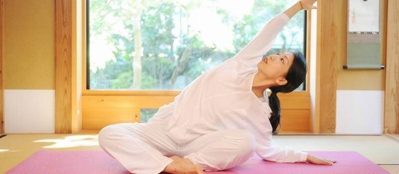お家でストレス解放宣言 ヨガニードラへと導くストレッチ３種 習い事の検索予約サイト Eparkスクール